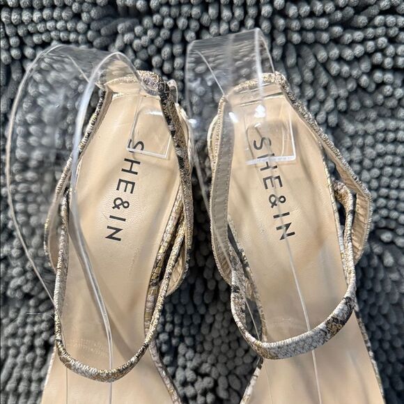 SHEIN Beige Snake Print Block Heels - Picture 2 of 8